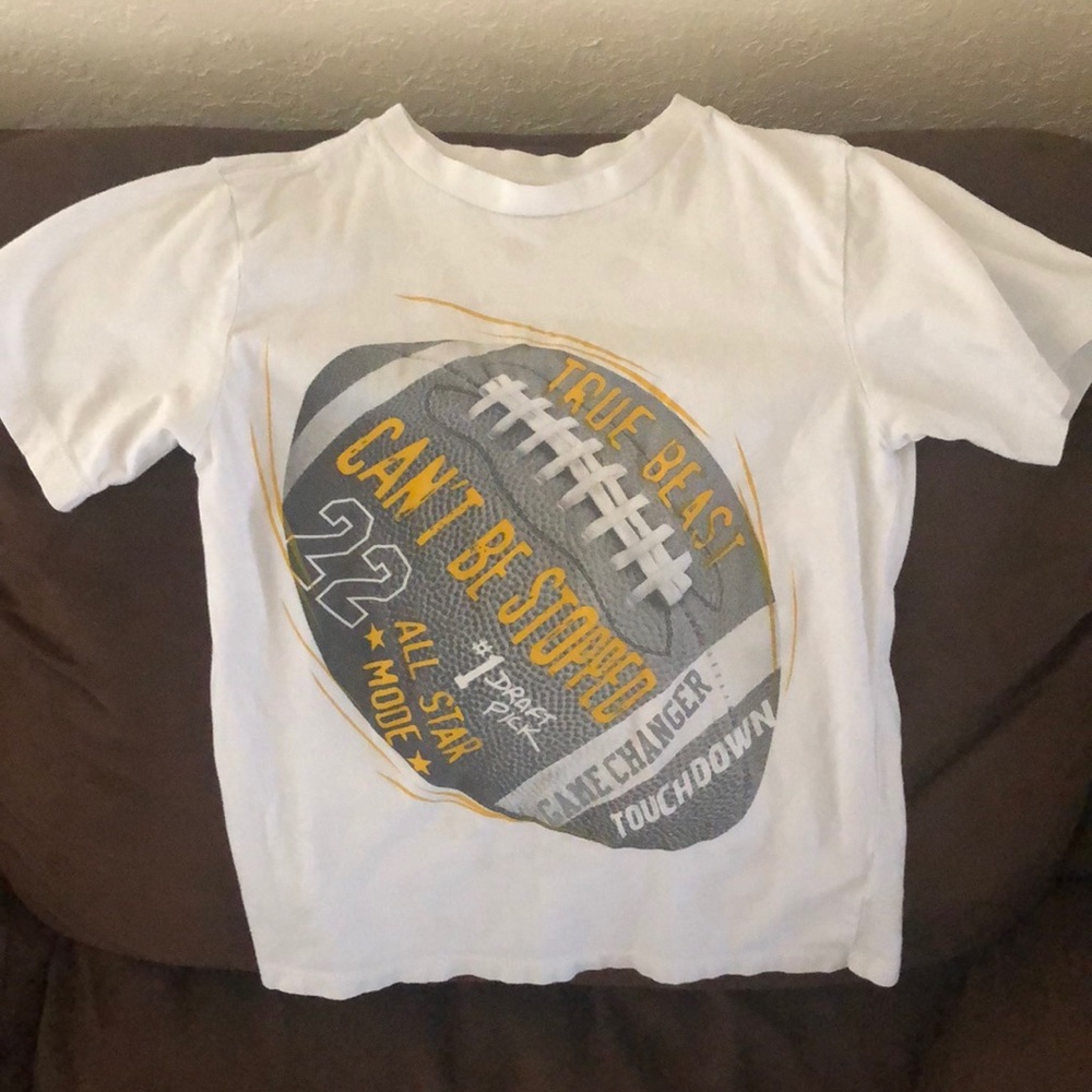 Boy t-shirt size 5/6